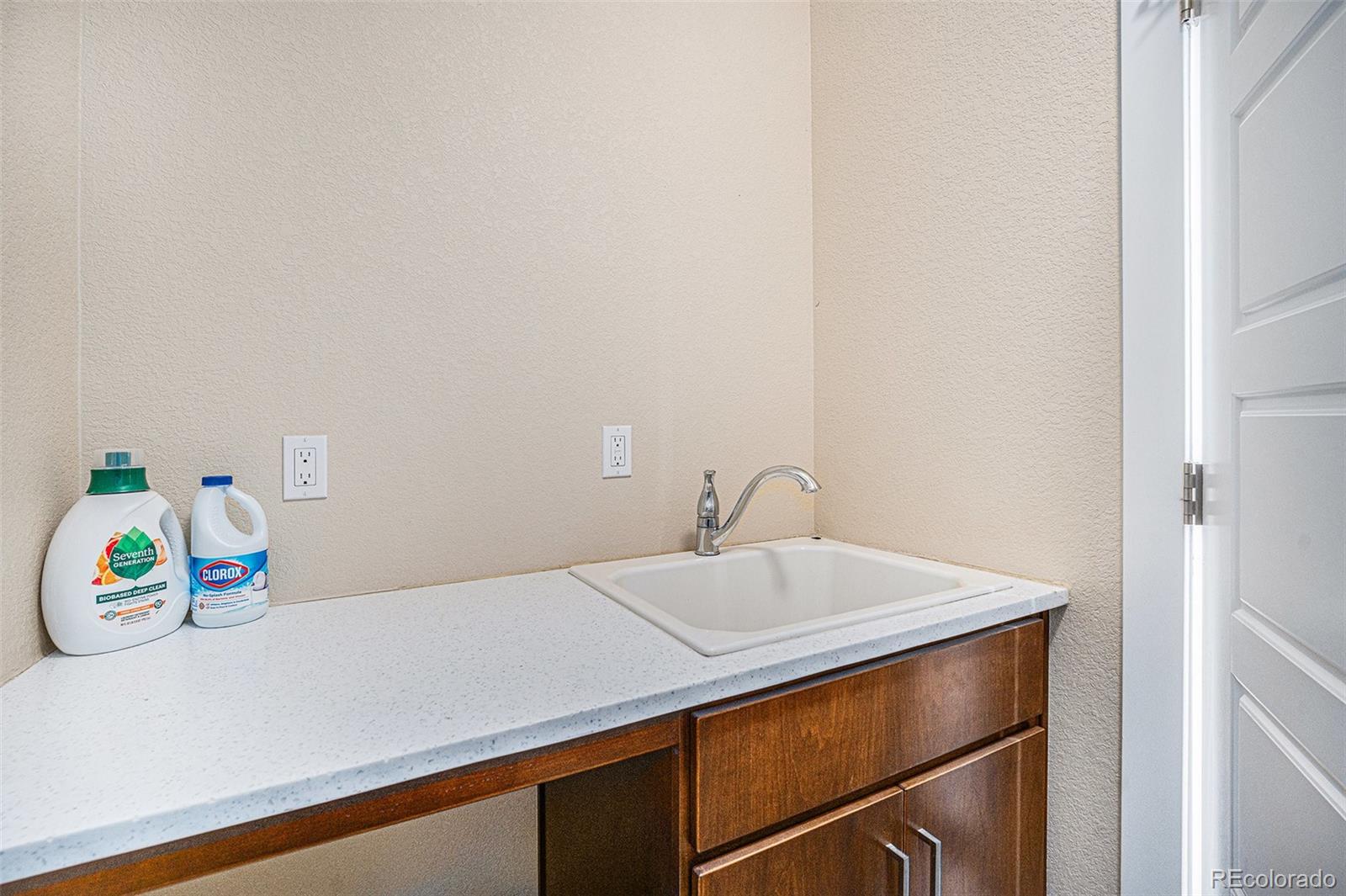 8460 E 54th Drive Denver CO 80238