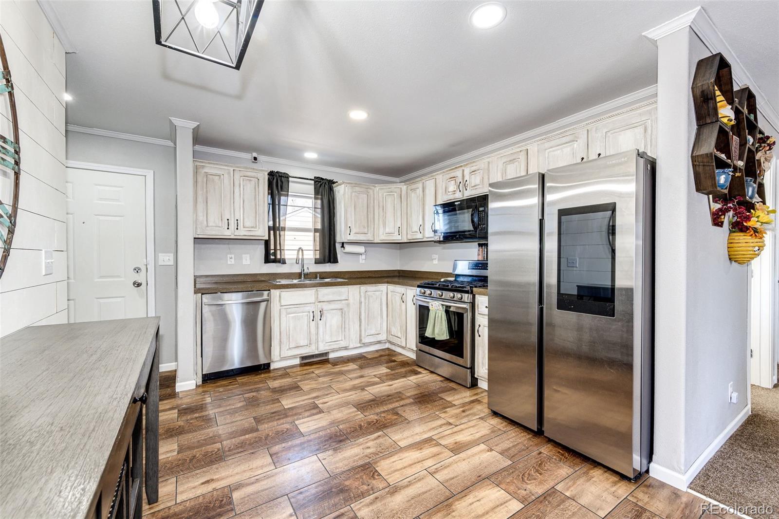 570 4th Street Bennett CO 80102