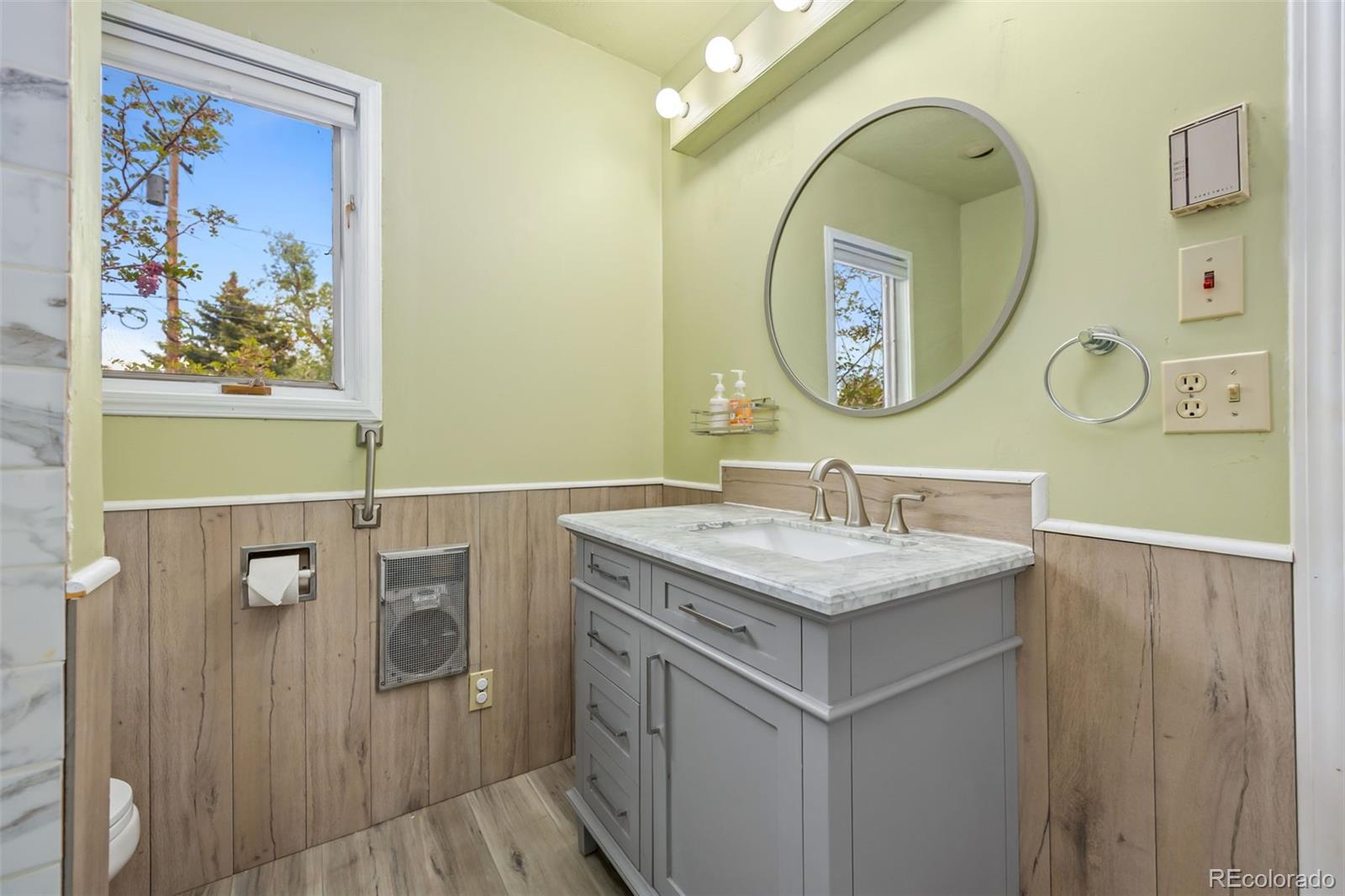 6408 S Louthan Street Littleton CO 80120