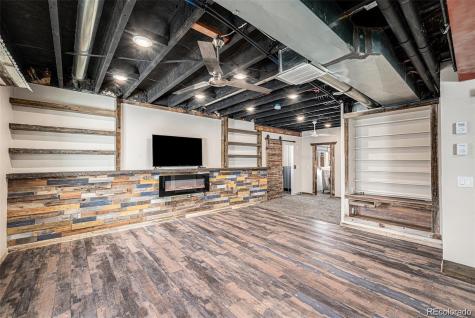 6147 N Flanders Street Aurora CO 80019