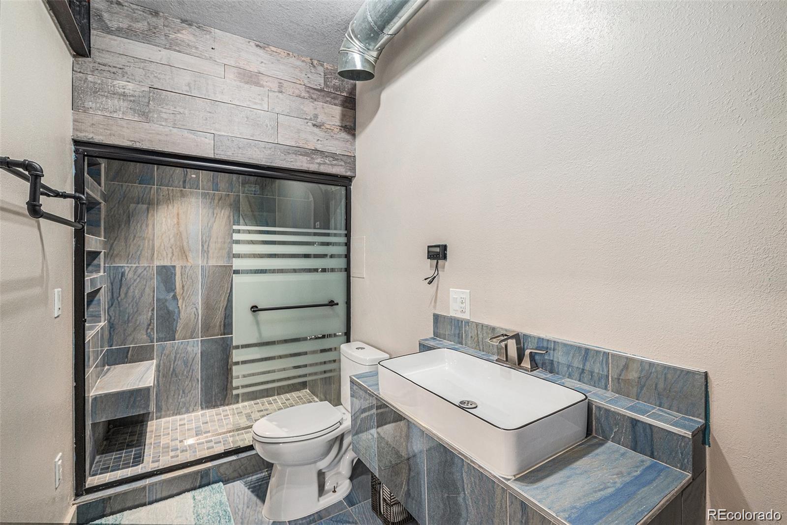 6147 N Flanders Street Aurora CO 80019