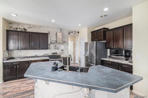 6147 N Flanders Street Aurora CO 80019