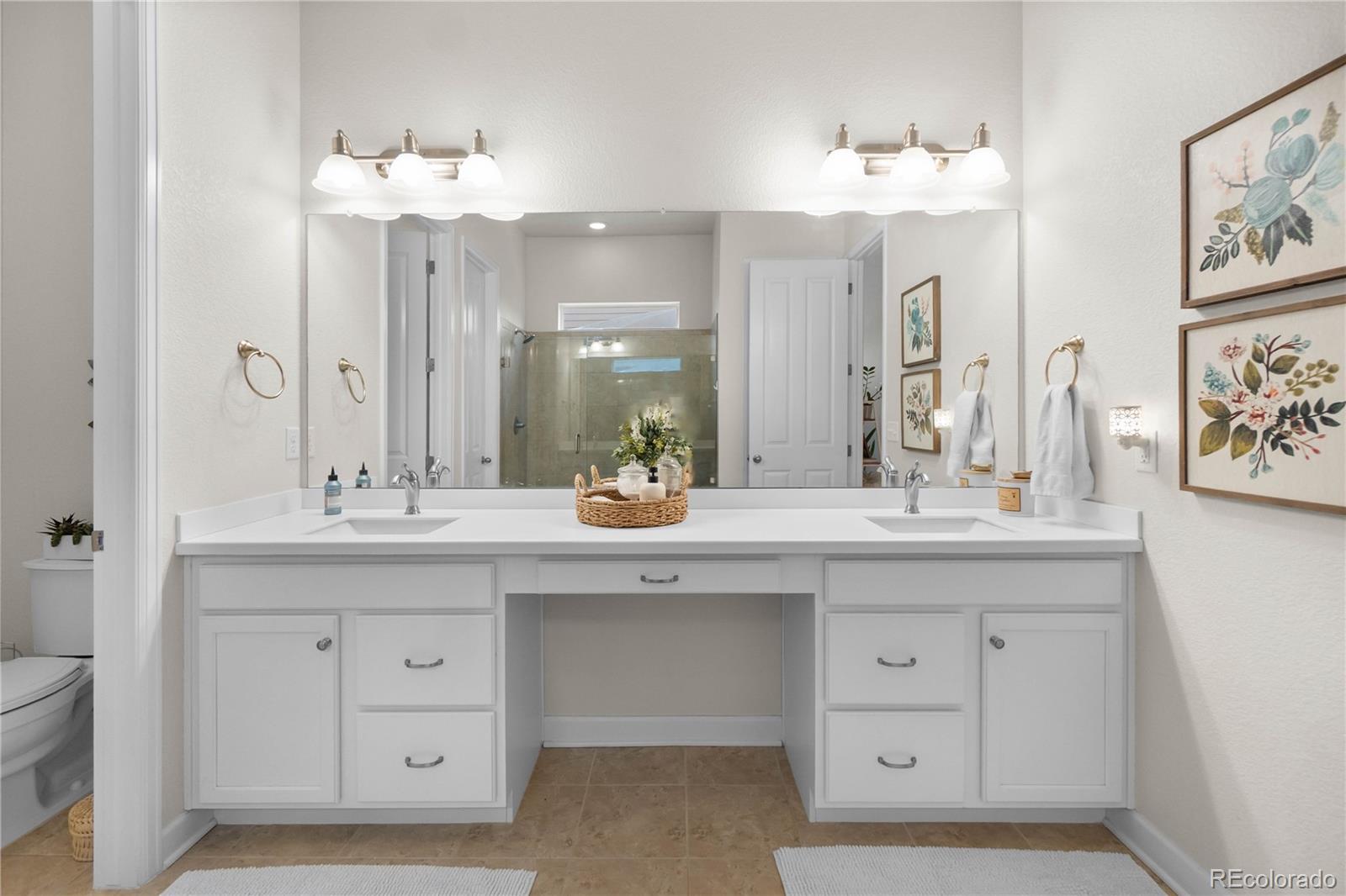 32 N Jackson Gap Way Aurora CO 80018
