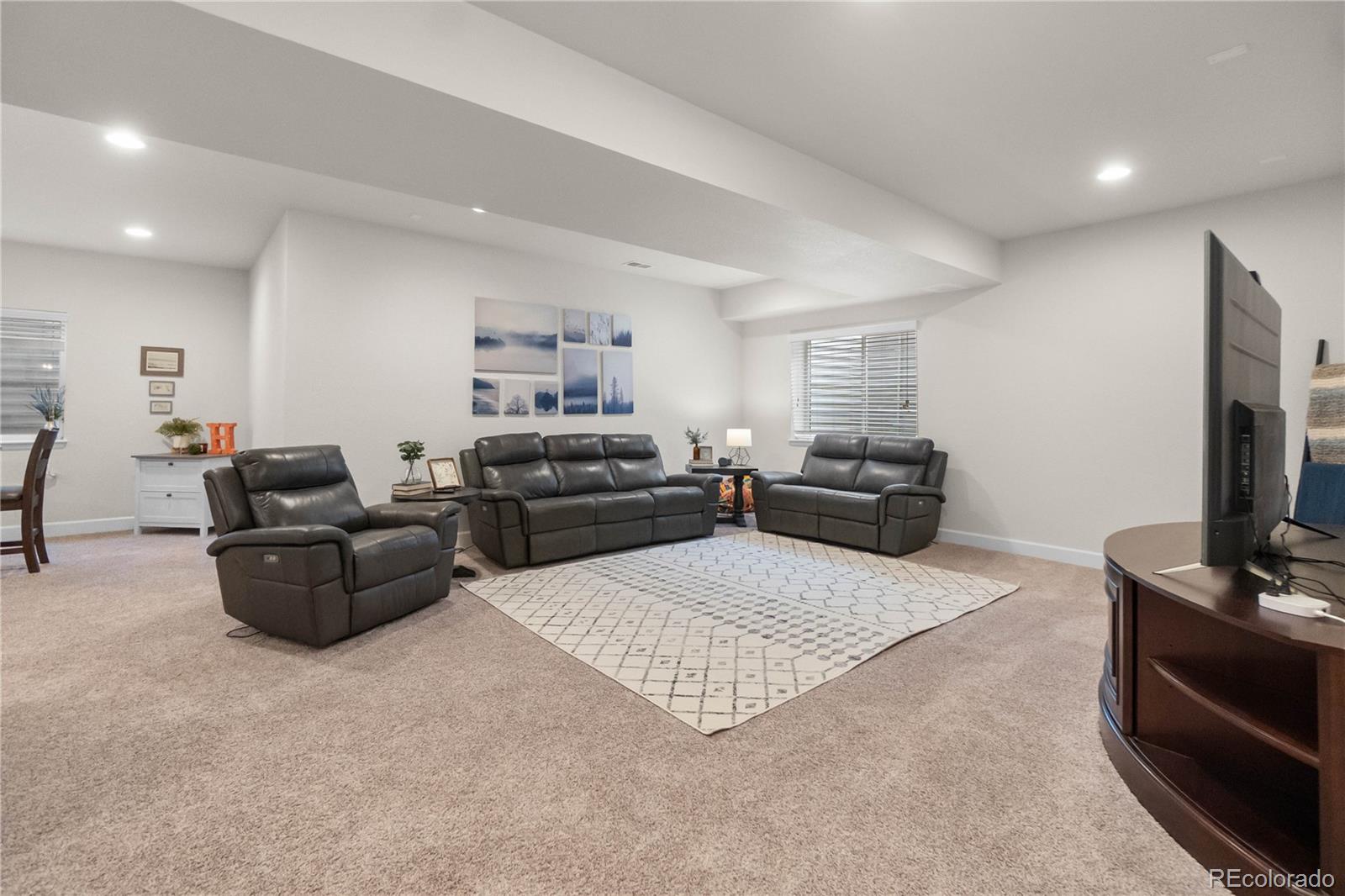32 N Jackson Gap Way Aurora CO 80018