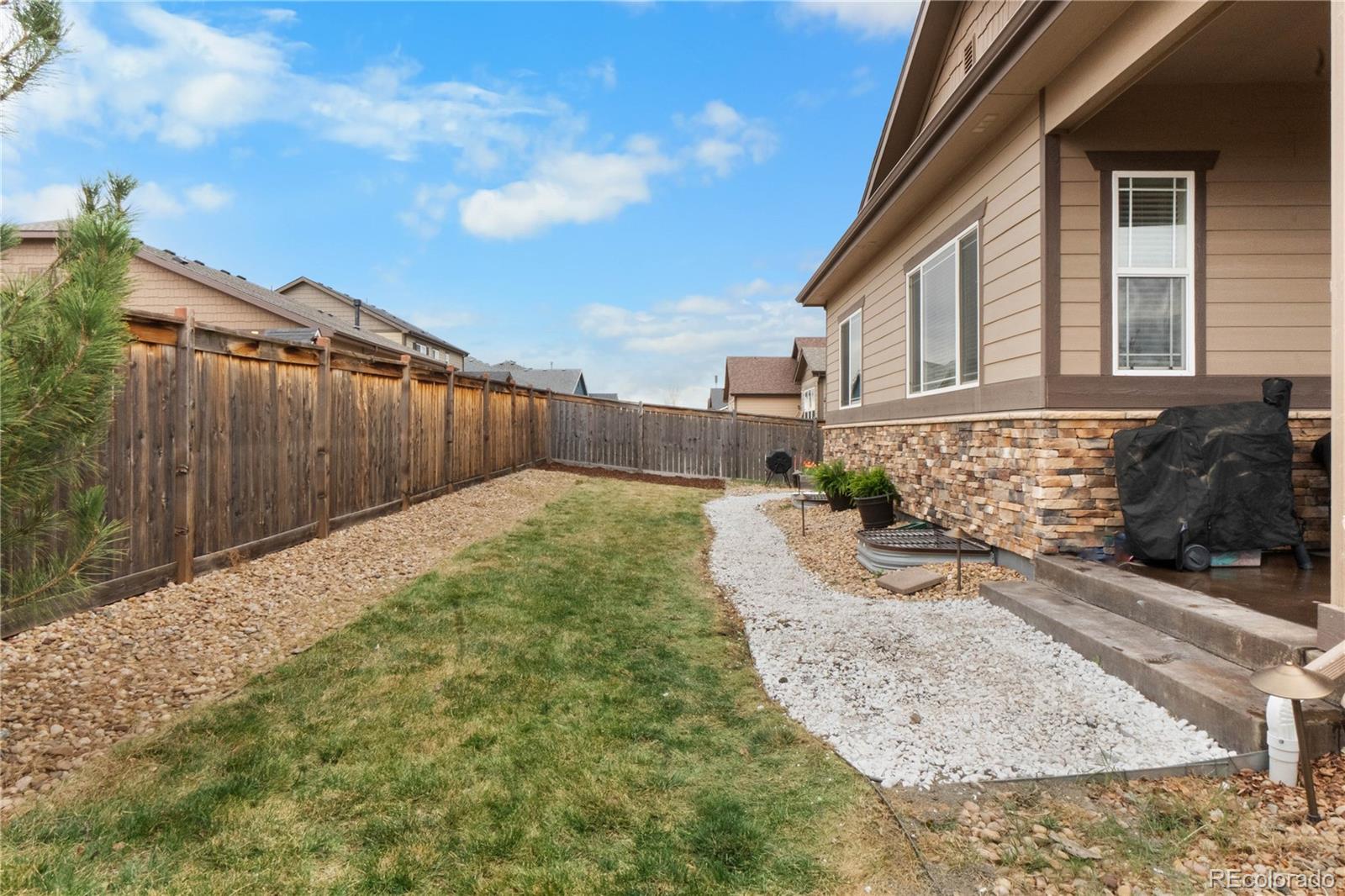 32 N Jackson Gap Way Aurora CO 80018