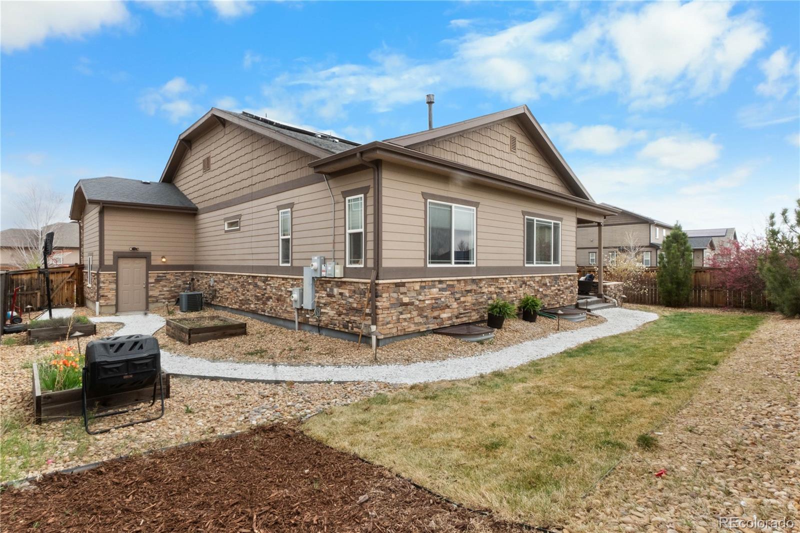32 N Jackson Gap Way Aurora CO 80018