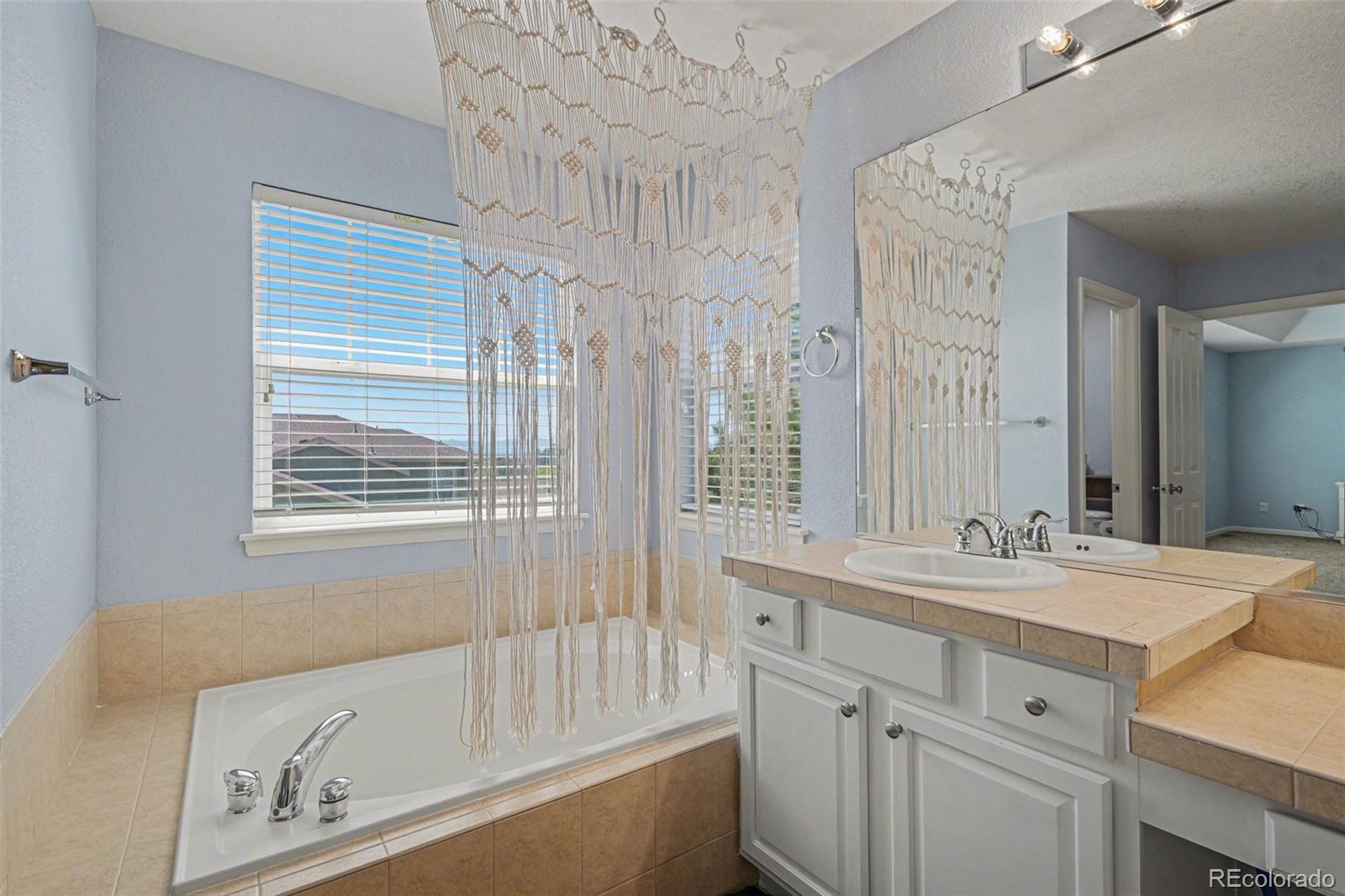 6915 S Fultondale Circle Aurora CO 80016