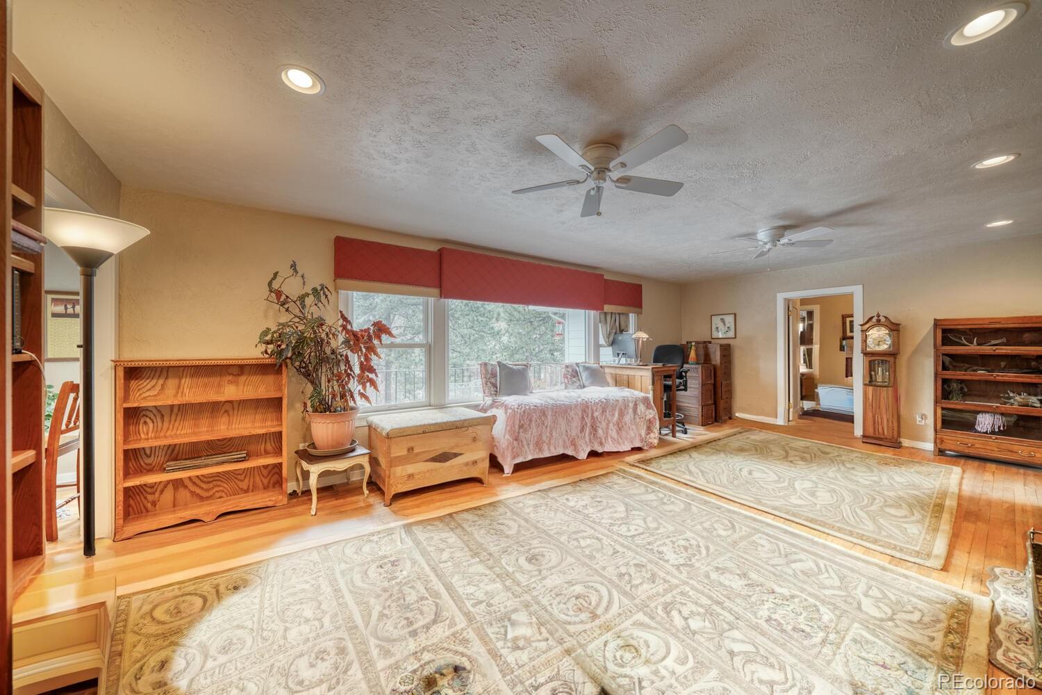 8225 W Us Highway 24 Cascade CO 80809