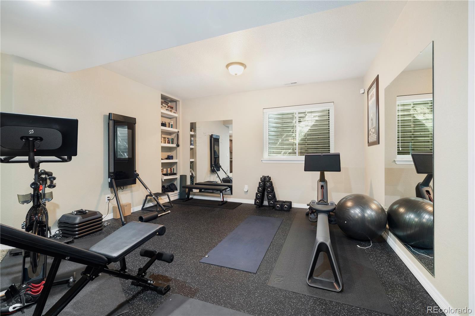 9884 Telluride Street Commerce City CO 80022