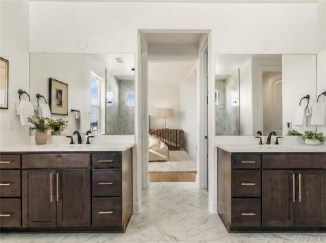 6638 S White Crow Court Aurora CO 80016