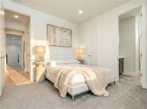 6638 S White Crow Court Aurora CO 80016