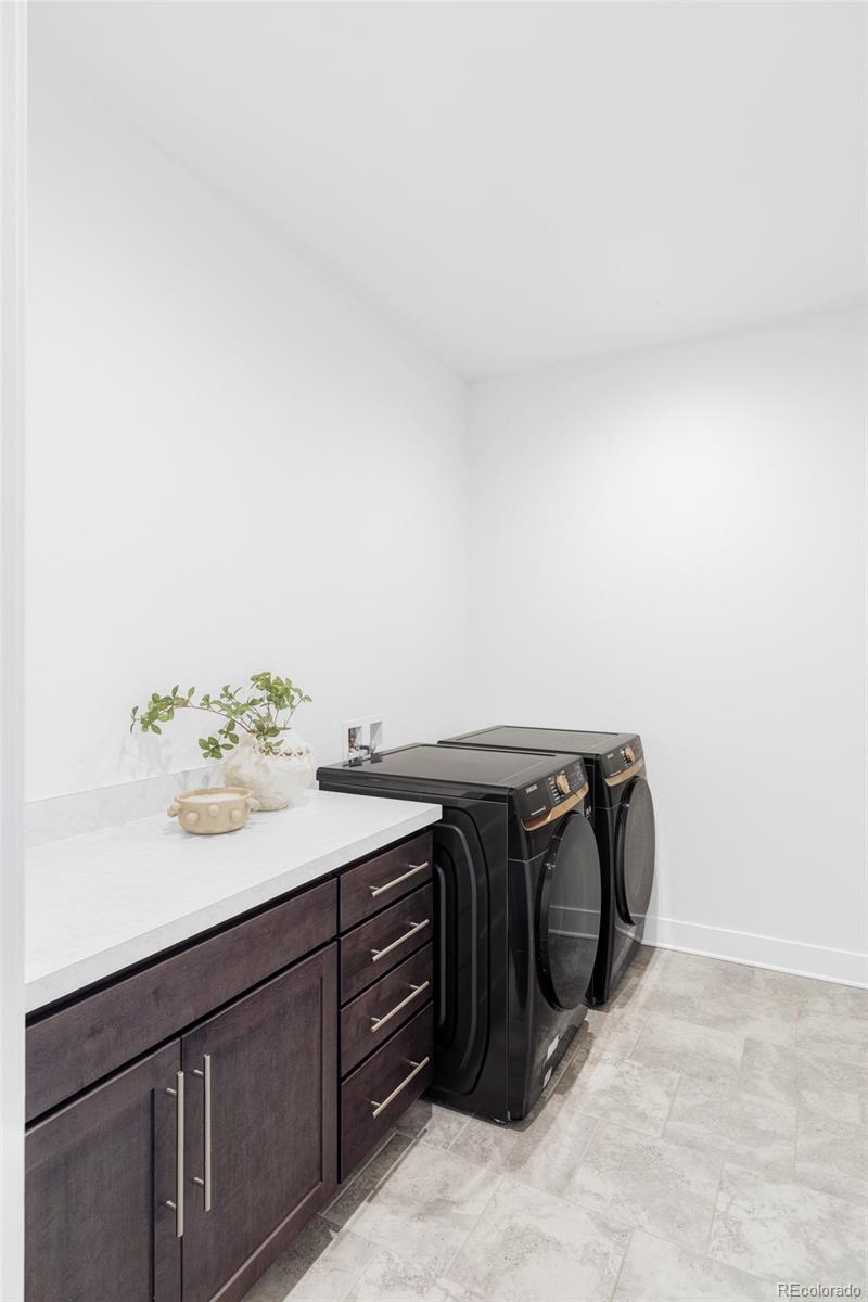 6638 S White Crow Court Aurora CO 80016