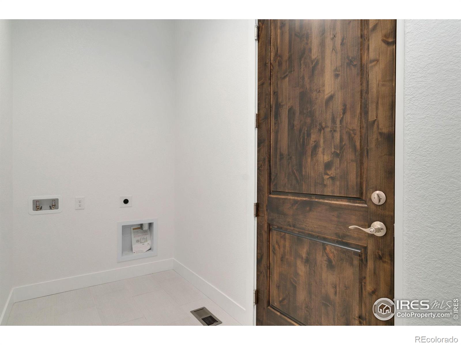 23835 E River Front Drive Aurora CO 80019