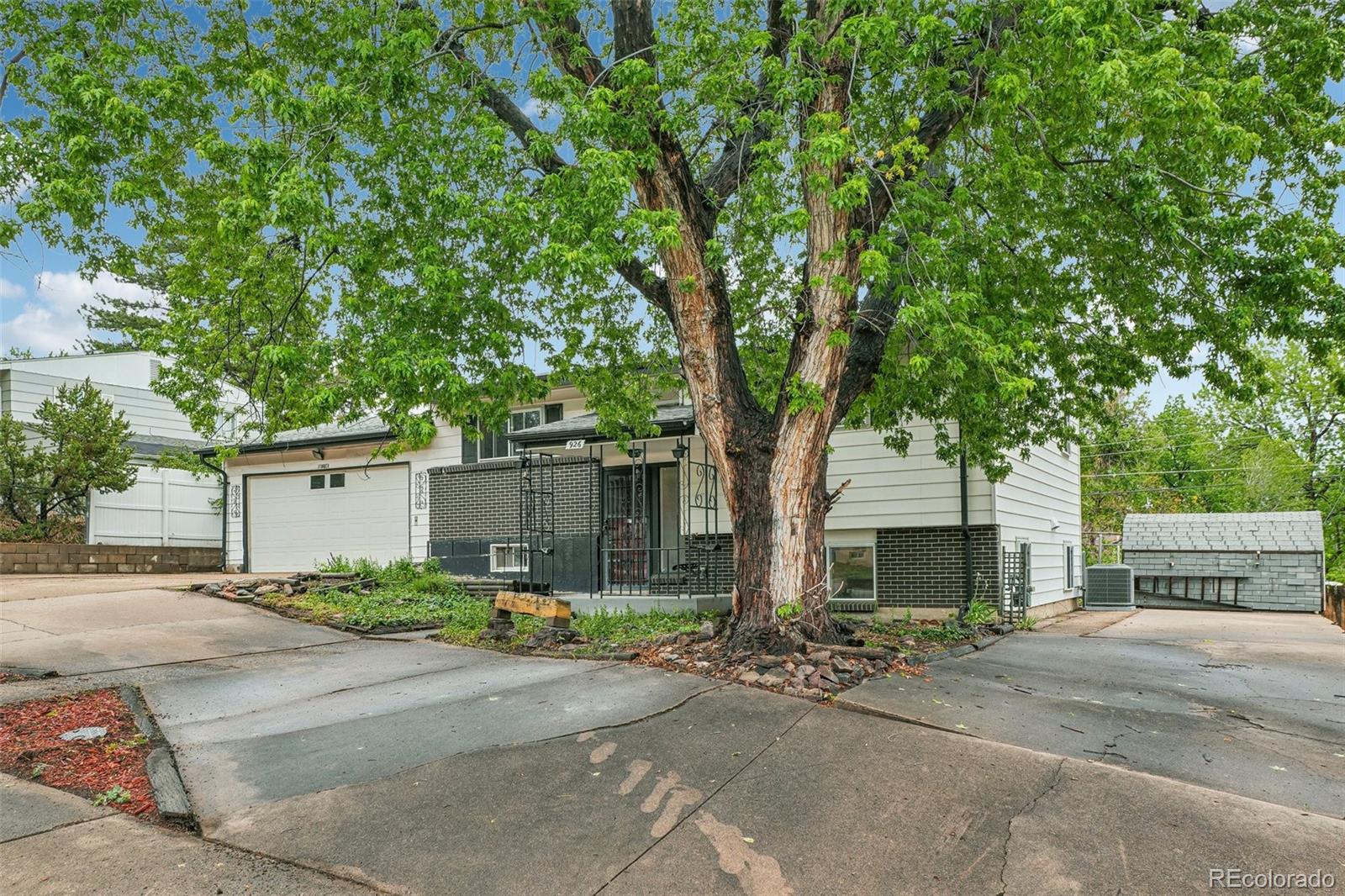 926 S Robb Way Lakewood CO 80226
