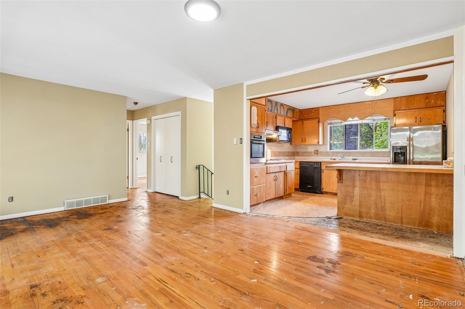 926 S Robb Way Lakewood CO 80226