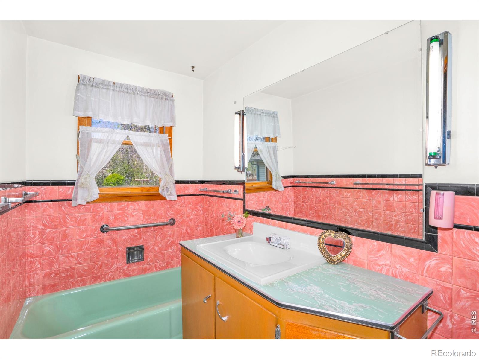 543 W 9th Street Loveland CO 80537