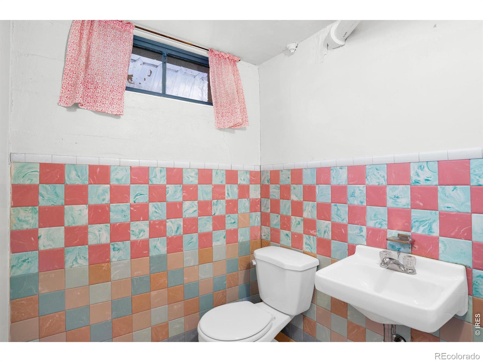 543 W 9th Street Loveland CO 80537