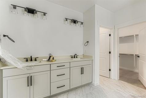 8895 S Riviera Way Aurora CO 80016