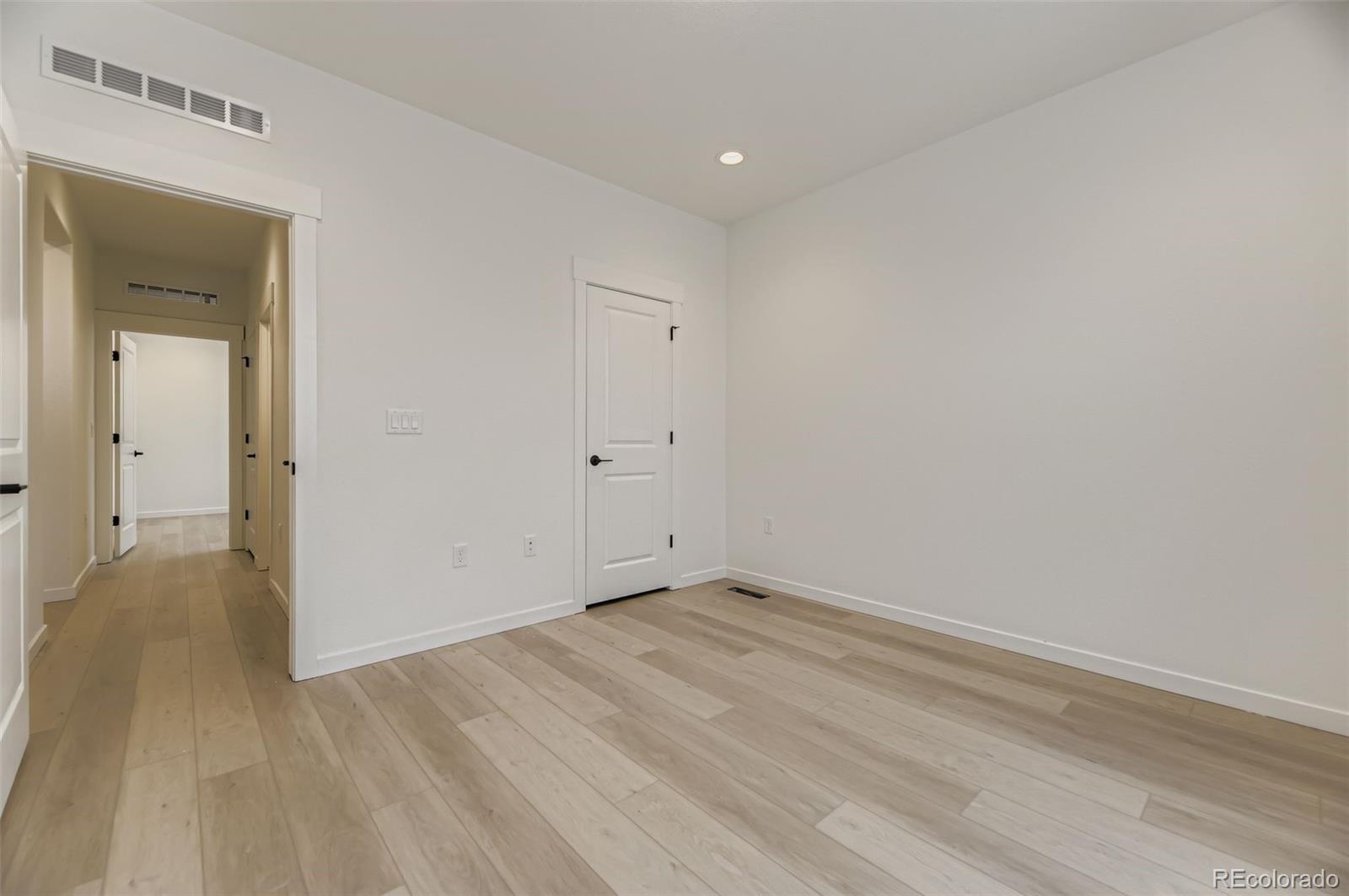 8895 S Riviera Way Aurora CO 80016