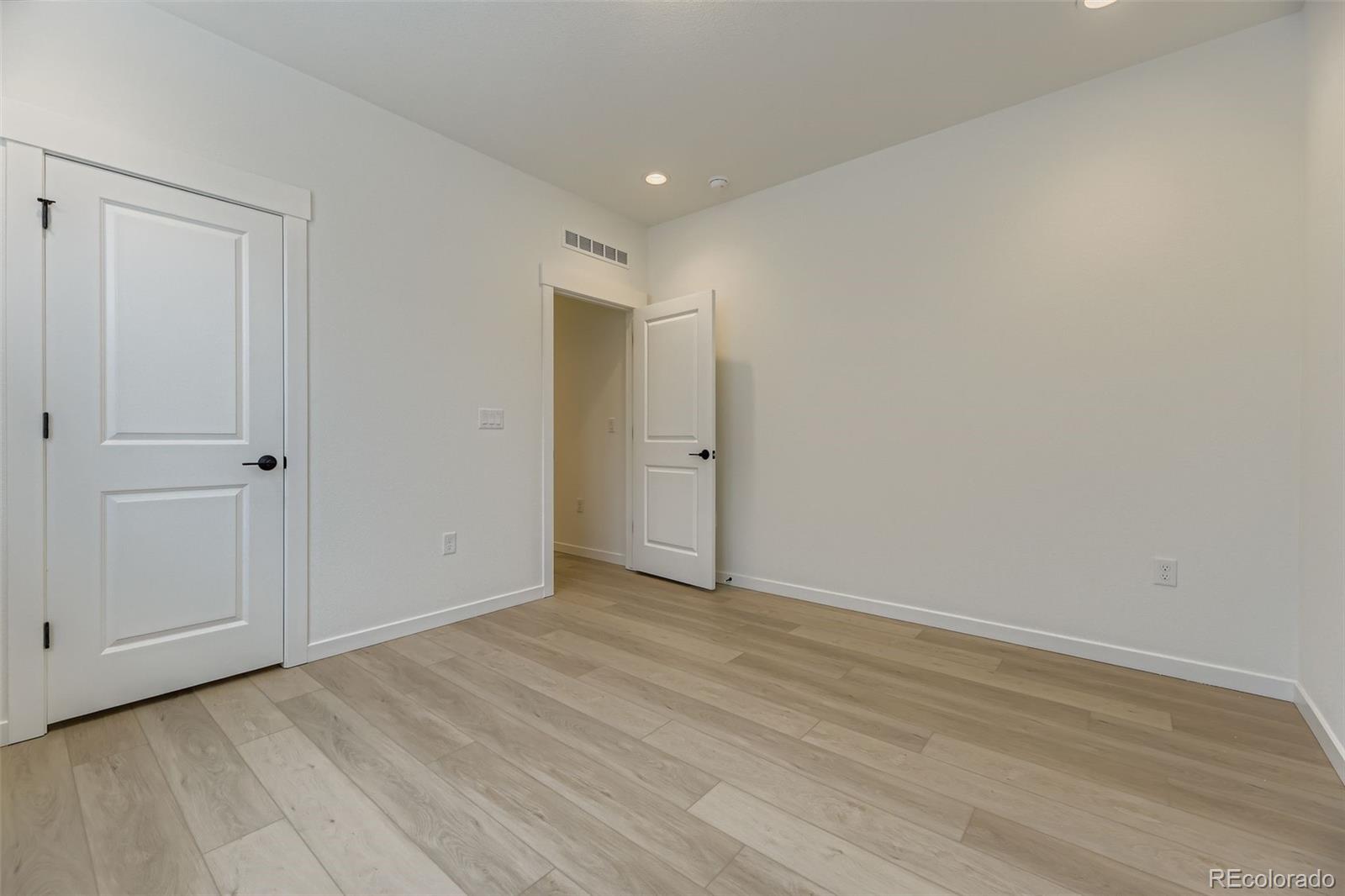 8895 S Riviera Way Aurora CO 80016