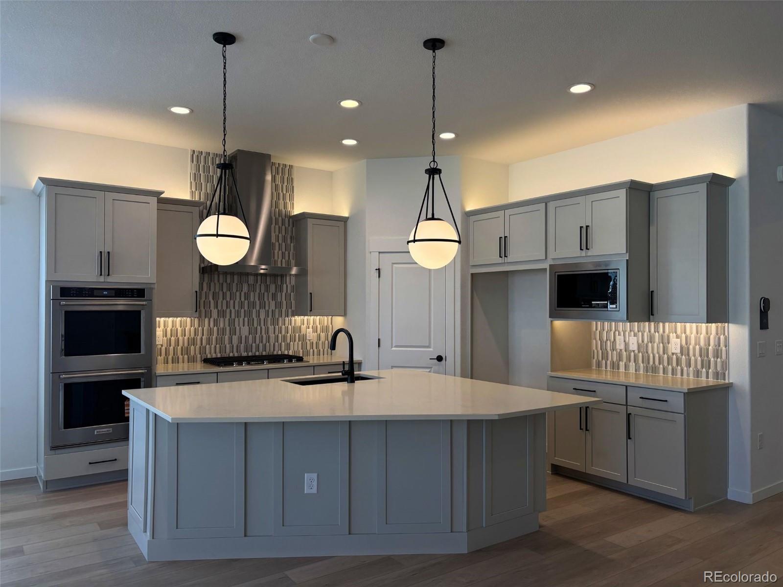 8895 S Riviera Way Aurora CO 80016