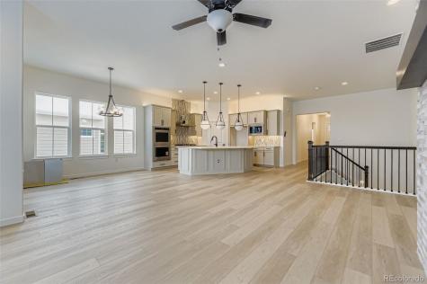 8895 S Riviera Way Aurora CO 80016
