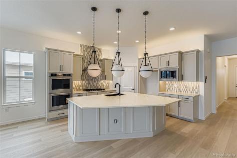 8895 S Riviera Way Aurora CO 80016