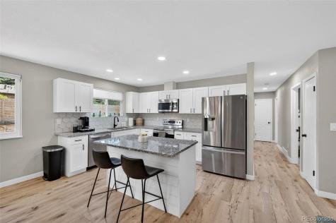 934 S Macon Street Aurora CO 80012