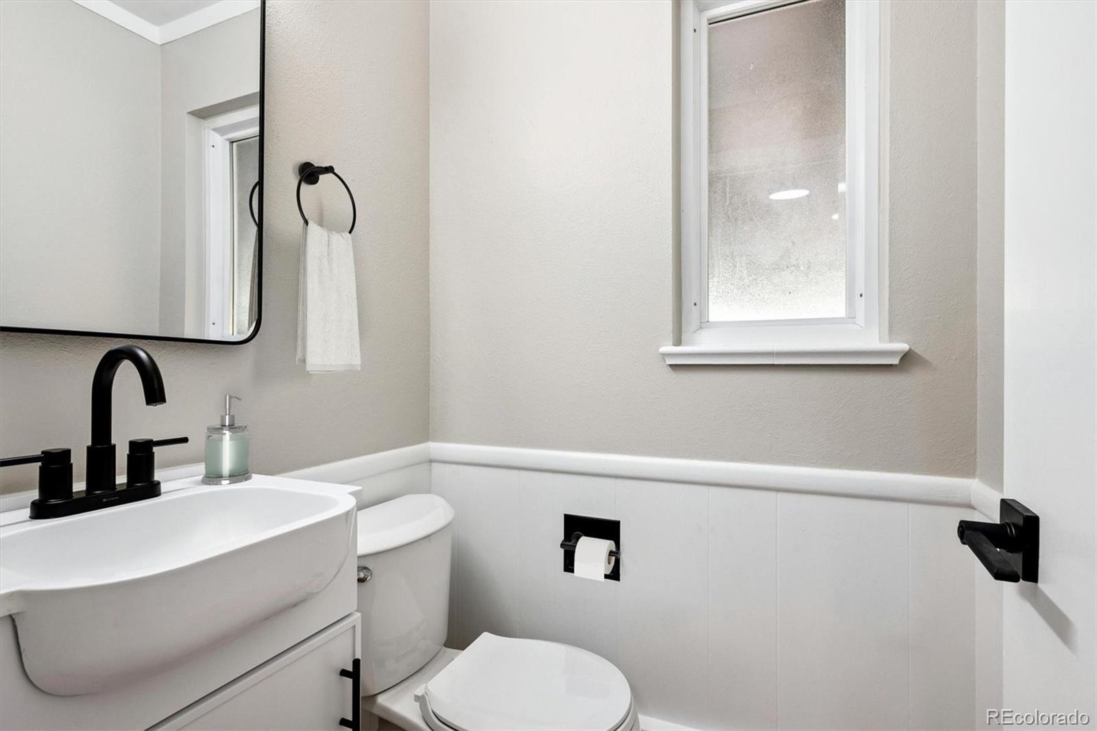 2436 S Leyden Street Denver CO 80222