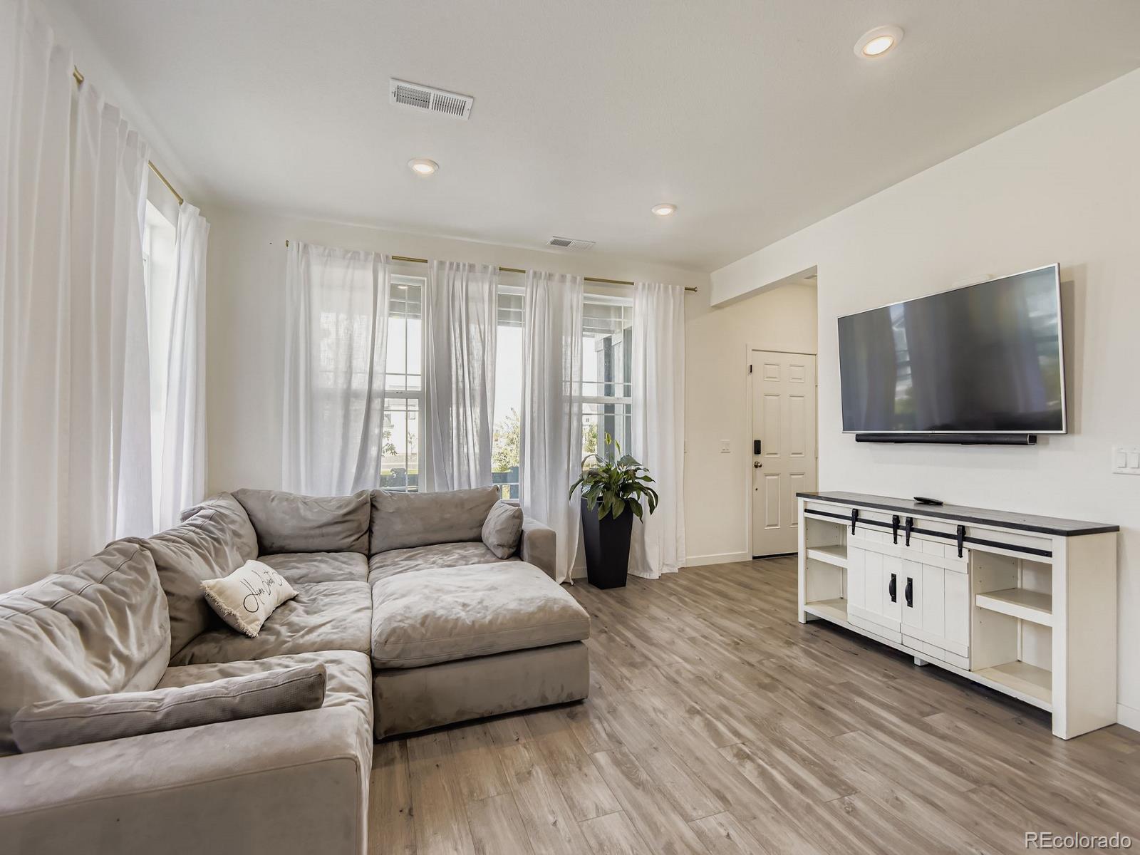 625 Aspen Avenue Bennett CO 80102