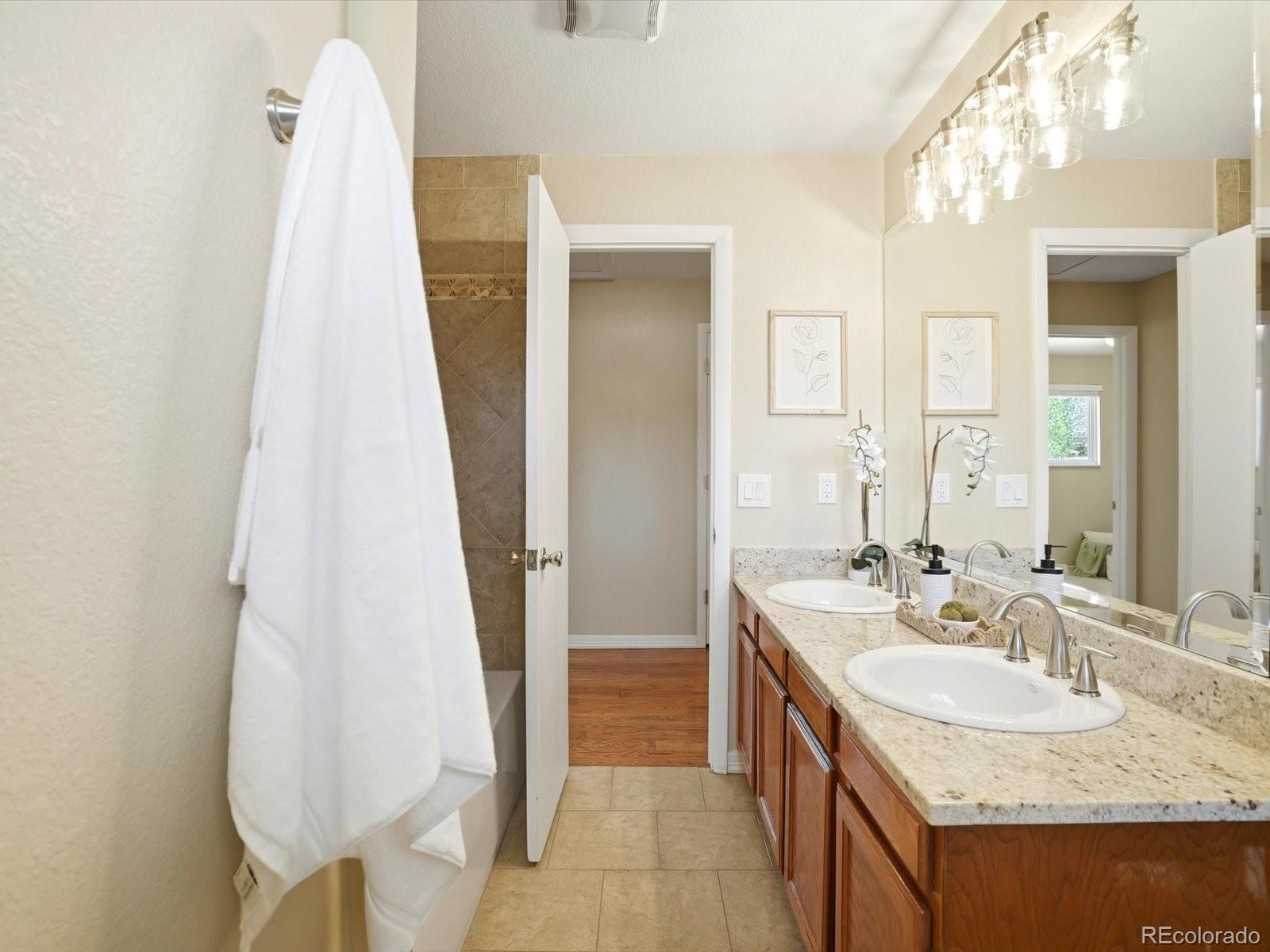 8693 E Saratoga Place Denver CO 80237