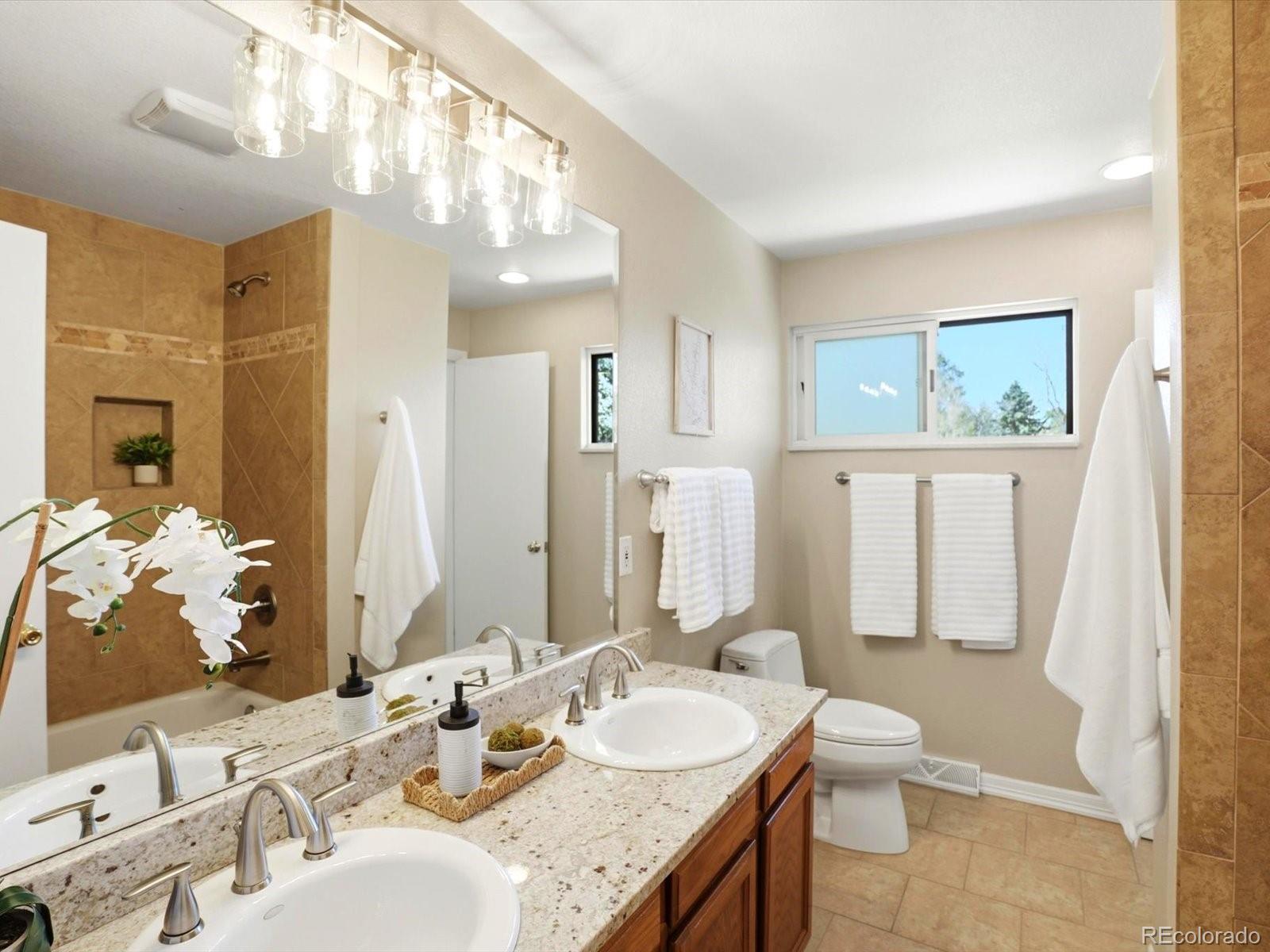 8693 E Saratoga Place Denver CO 80237