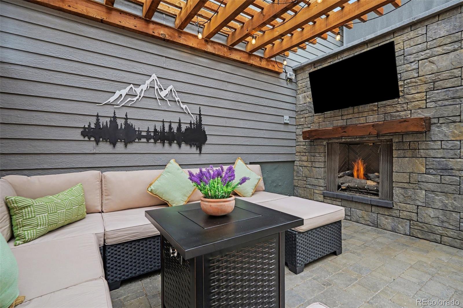 6267 Canterview Court Castle Pines CO 80108