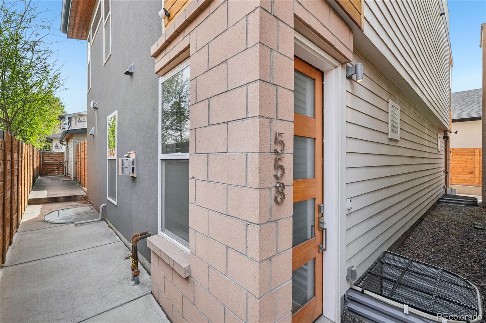 558 Madison Street Denver CO 80206