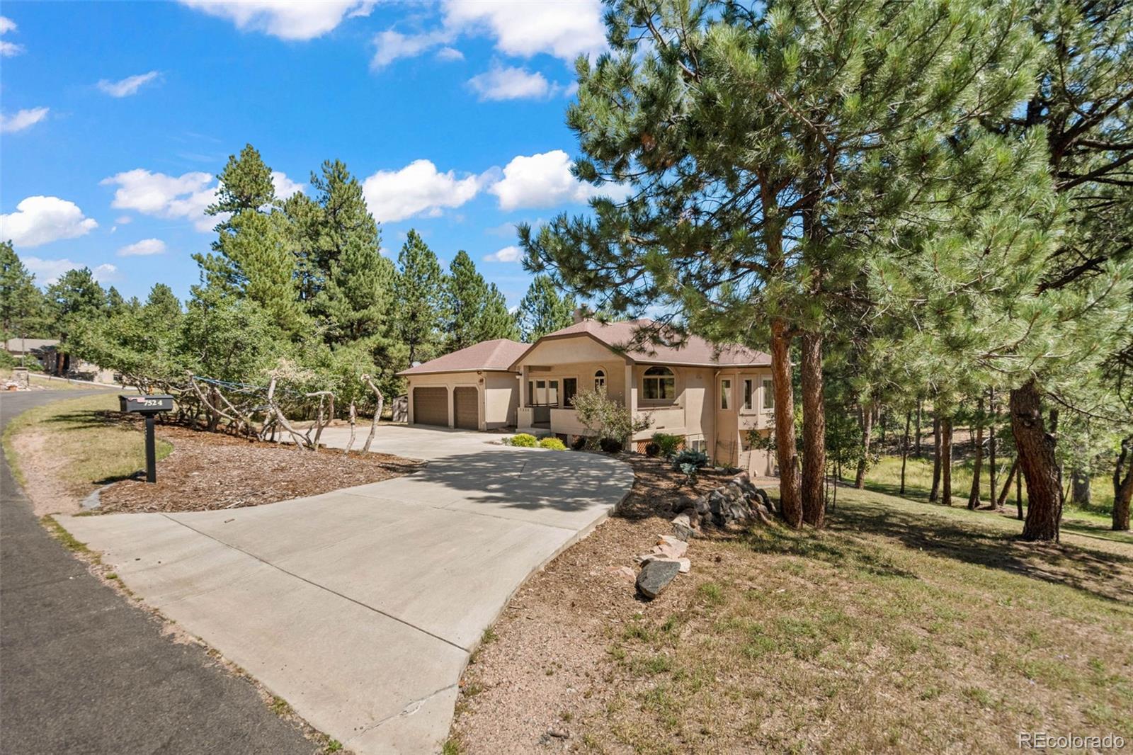 7524 Engineers Court Larkspur CO 80118