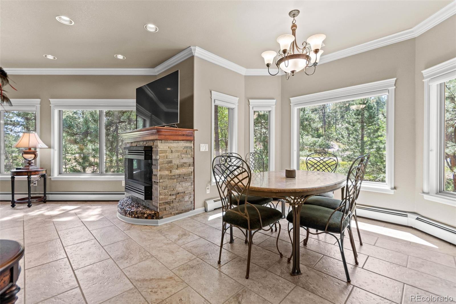 7524 Engineers Court Larkspur CO 80118