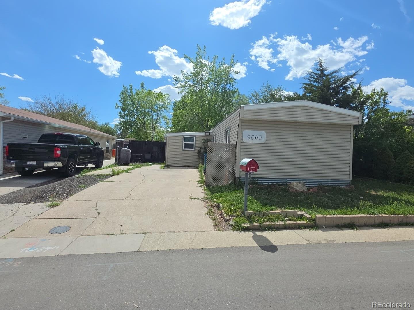 9069 Mandel Street Denver CO 80260