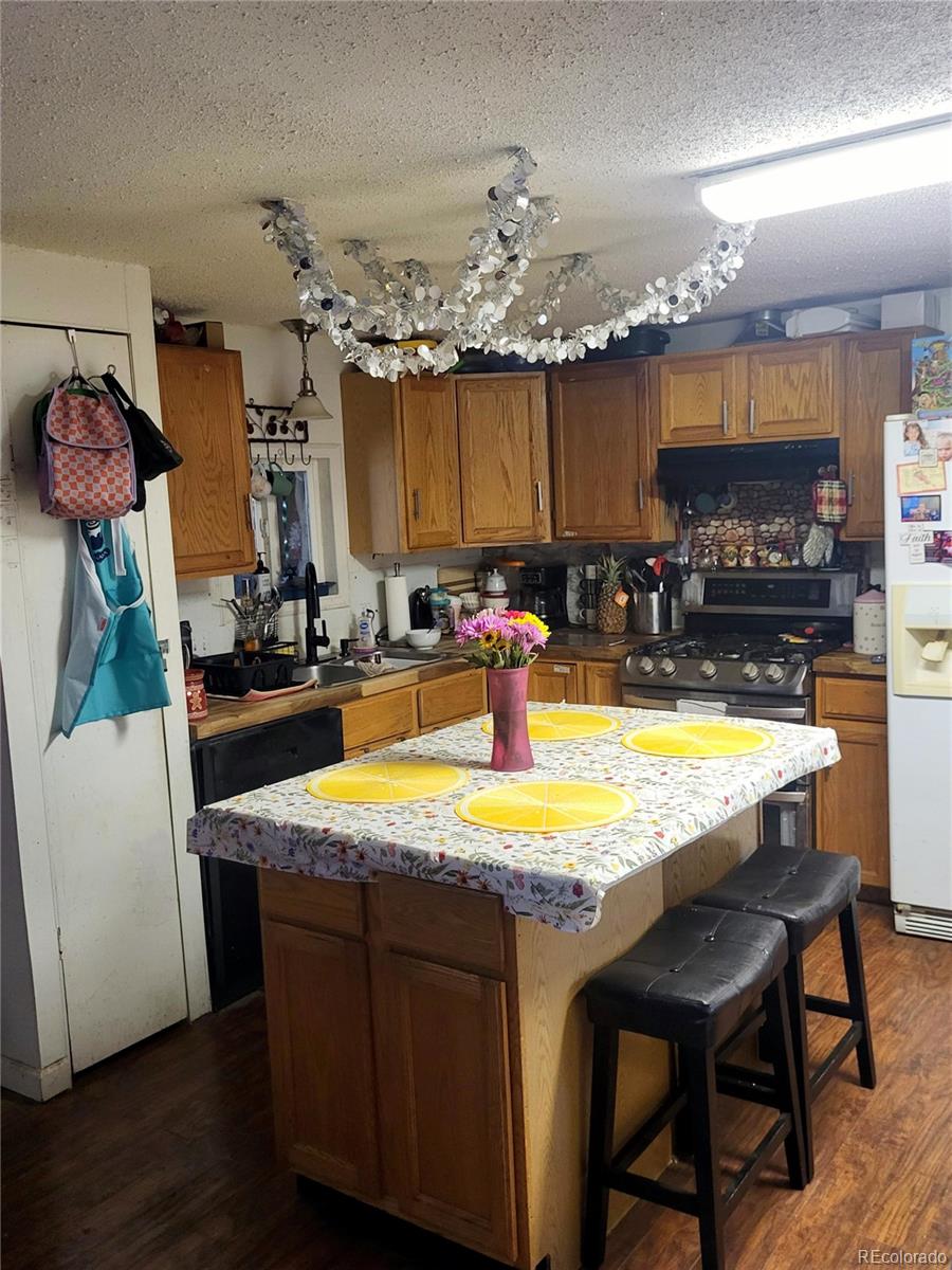 9069 Mandel Street Denver CO 80260