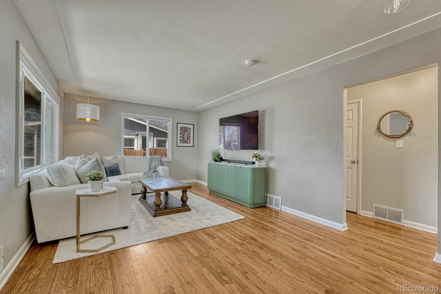 4252 S Logan Street Englewood CO 80113