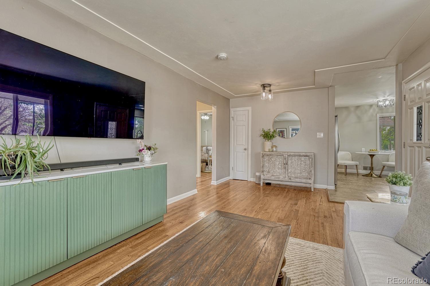 4252 S Logan Street Englewood CO 80113