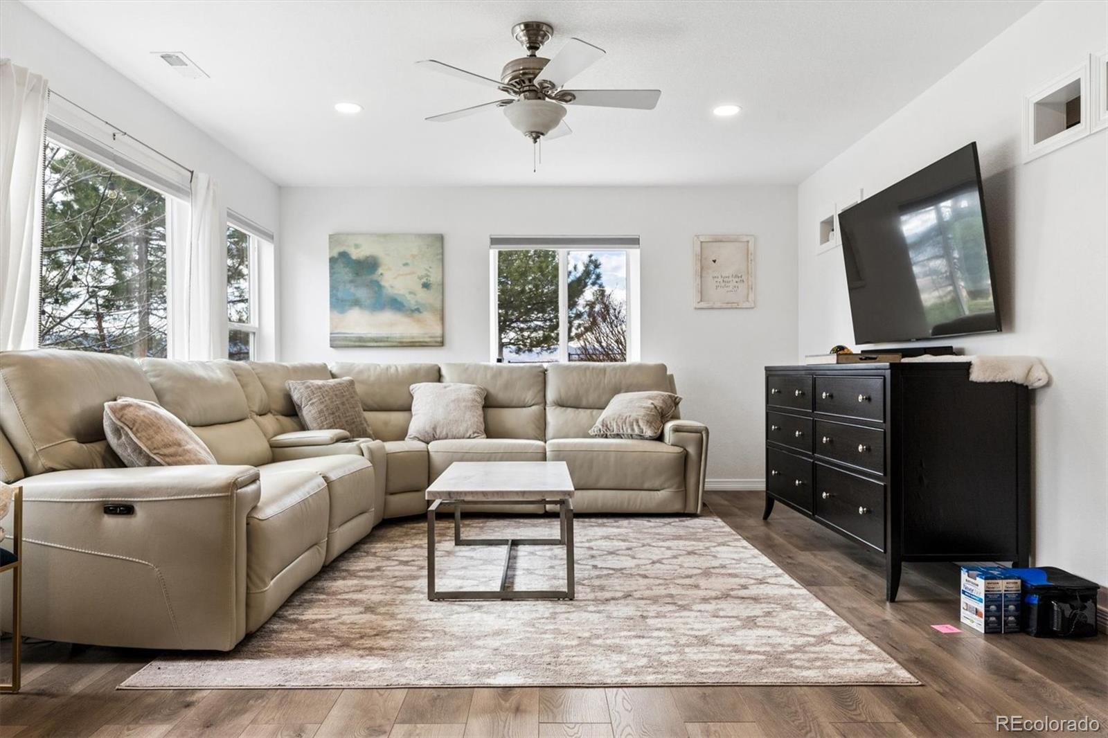 9073 Hunters Way Highlands Ranch CO 80129