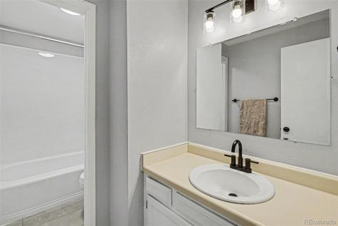 4244 S Bahama Street Aurora CO 80013