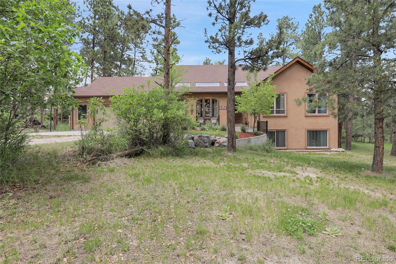 171 Columbine Street Larkspur CO 80118