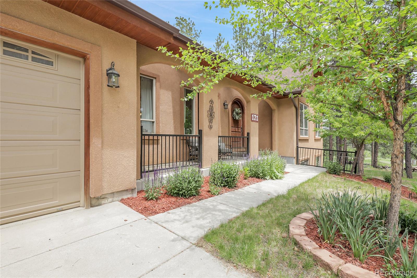 171 Columbine Street Larkspur CO 80118
