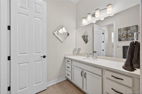 27560 E Lakeview Drive Aurora CO 80016