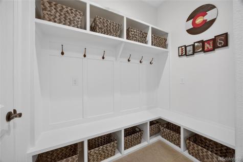27560 E Lakeview Drive Aurora CO 80016