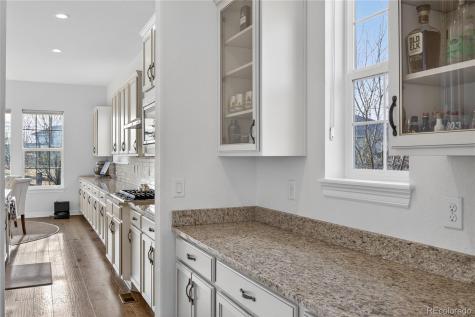 27560 E Lakeview Drive Aurora CO 80016