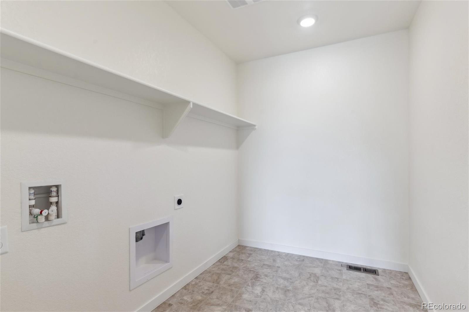 43089 Ganton Club Street Elizabeth CO 80107