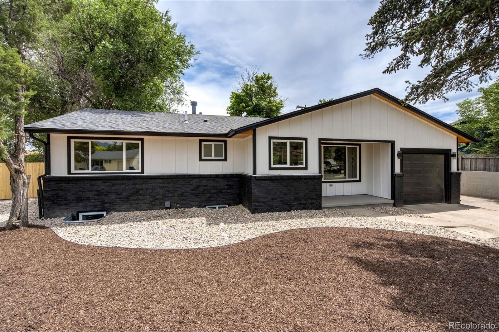 1613 Main Street Colorado Springs CO 80911