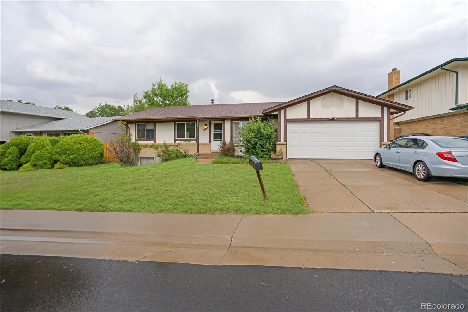 2574 S Rifle Street Aurora CO 80013